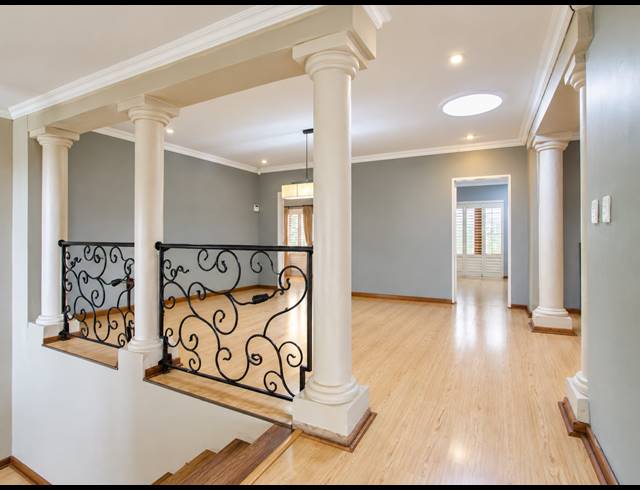 5 BEDROOM FREEHOLD FOR SALE IN FAERIE GLEN